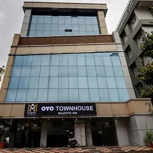 Отель Oyo Townhouse 595 Majestic, Коччи